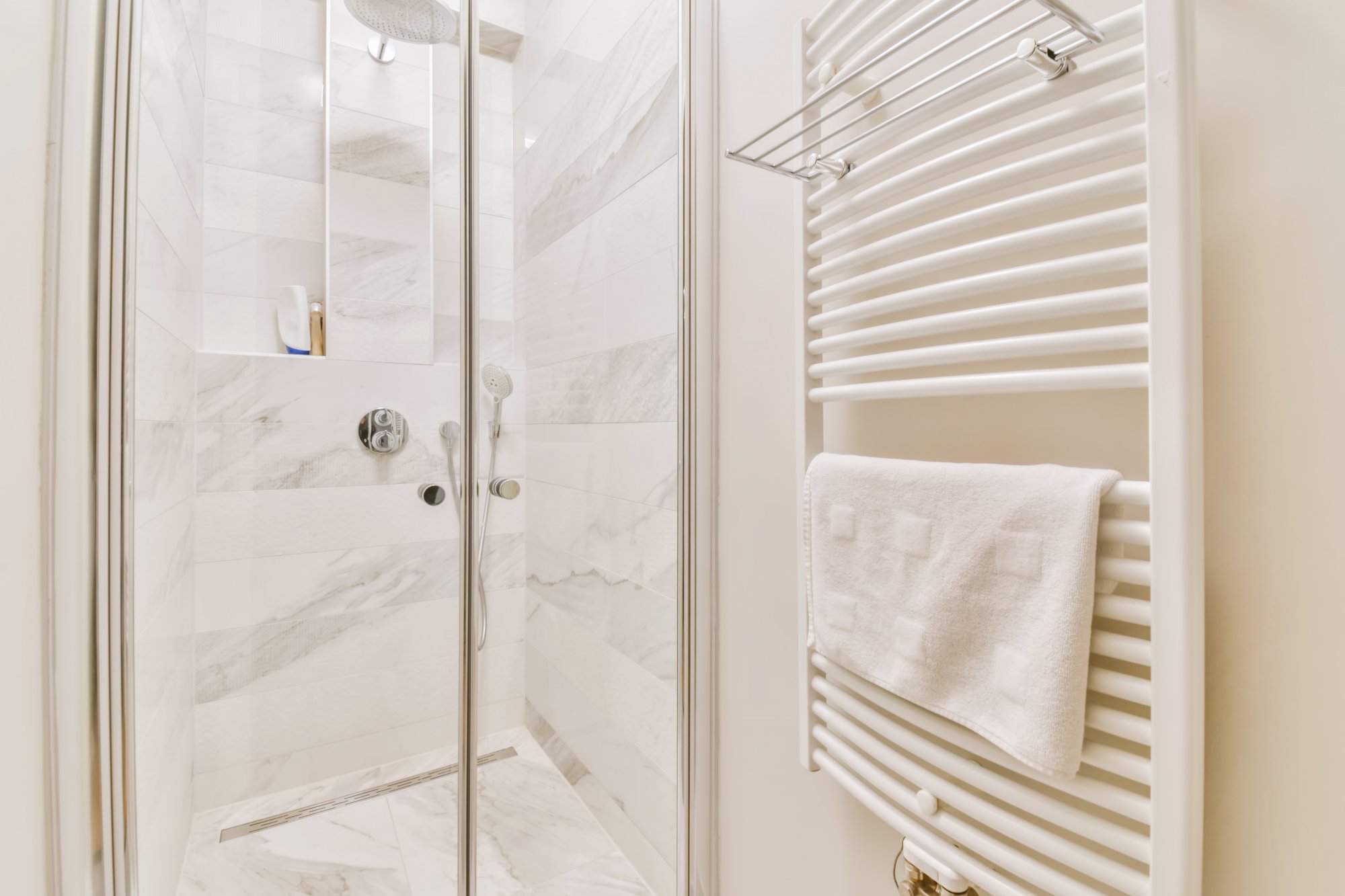 bright-shower-cubicle-with-radiator.jpg